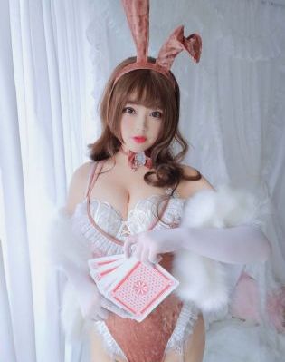 美女撒尿隐私免费_HD完整版观看